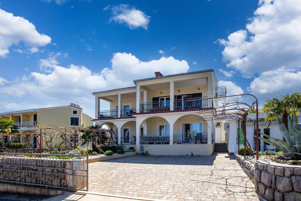 Niklas Apartments Vantacici Εξωτερικό φωτογραφία